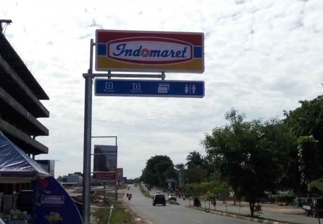 Papan Reklame Salahi Aturan, Indomaret: Maaf, Kami akan Bongkar